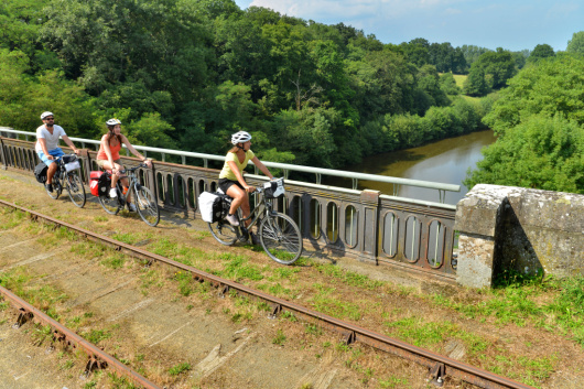 &copy; Jo&euml;l DAMASE - La V&eacute;lo Francette - Destination Mayenne