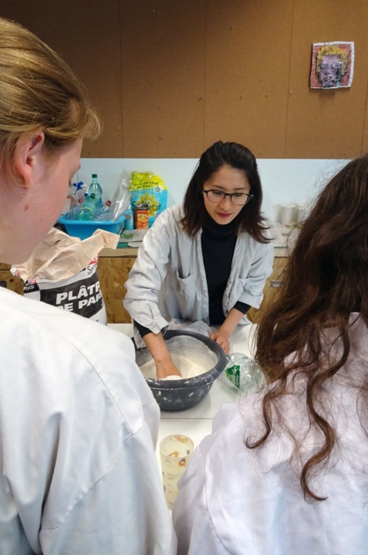 Atelier arts plastiques en classe - Rika Tanaka, r&eacute;sidence 2019