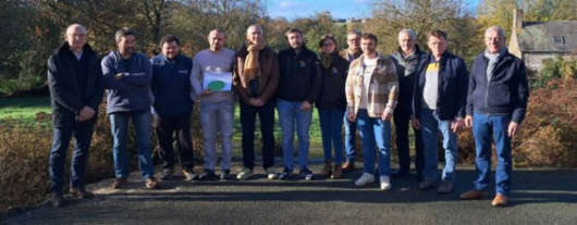 De gauche &agrave; droite : M. Loisel, Serge Fournerie, Pierrick Guilloux, Florian Coutard (agriculteur laur&eacute;at du concours), Yves Lebrun, Bertrand Lebailly, Louise Liberge, Jean-Marc Alain, Quentin Cr&eacute;tois, Bruno Lestas, Jean-Paul Gahery, Loic Cahu